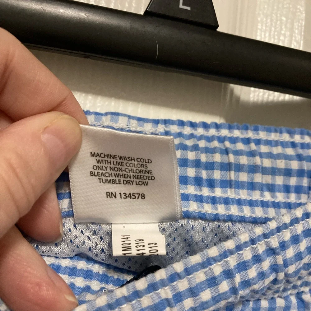 *Vineyard Vines Blue Gingham Men’s Medium Swim Shorts #D